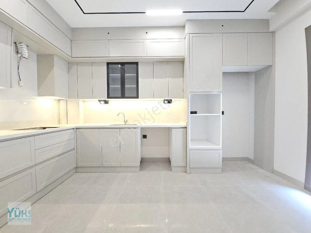 Denizli Şemikler Mahallesinde 3+1 170 M2 Panjurlu Lüks Satılık Daireler