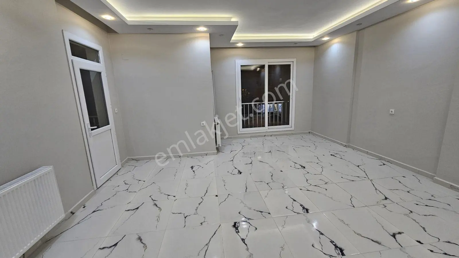 Köşe Başı Nezih Yerde Sıfır Binada 3+1 140 Metrekare Daire — fotoğraf 12