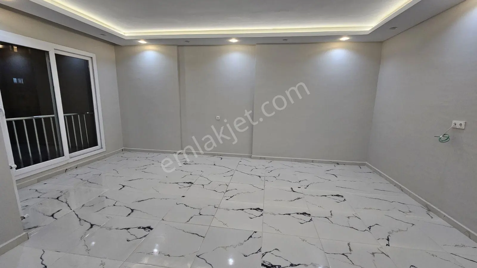Köşe Başı Nezih Yerde Sıfır Binada 3+1 140 Metrekare Daire — fotoğraf 14