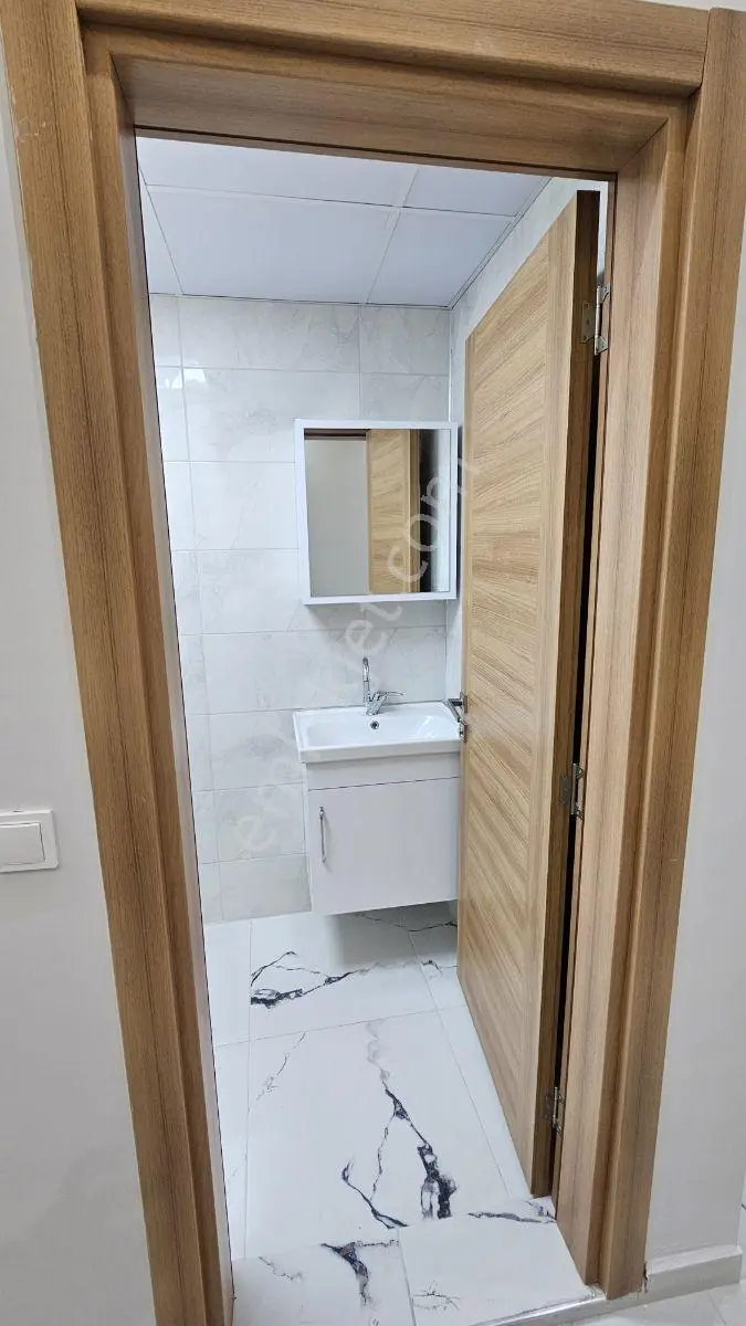 Köşe Başı Nezih Yerde Sıfır Binada 3+1 140 Metrekare Daire — fotoğraf 25