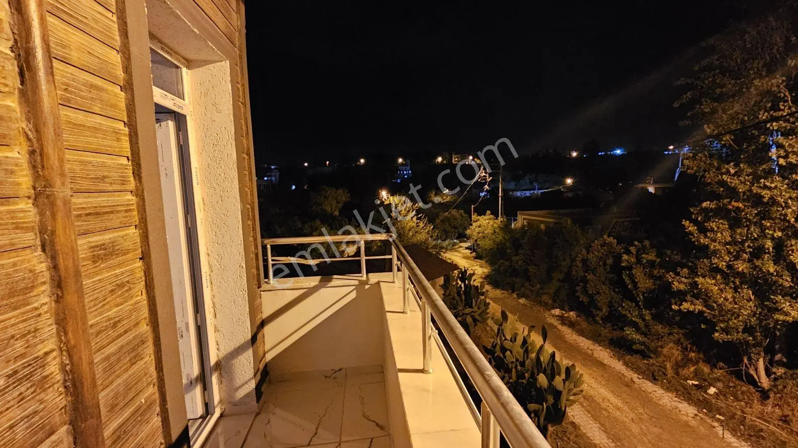 Köşe Başı Nezih Yerde Sıfır Binada 3+1 140 Metrekare Daire — fotoğraf 32
