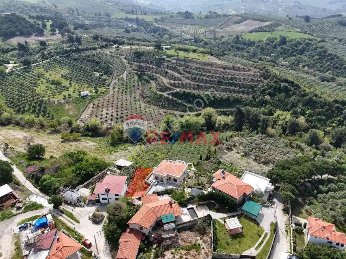 Kuşadası Caferli'de Doğa Manzaralı İmarlı Arsa — fotoğraf 3
