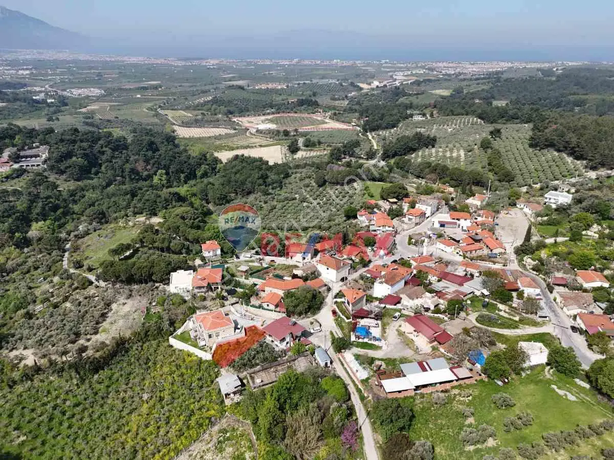 Kuşadası Caferli'de Doğa Manzaralı İmarlı Arsa — fotoğraf 4