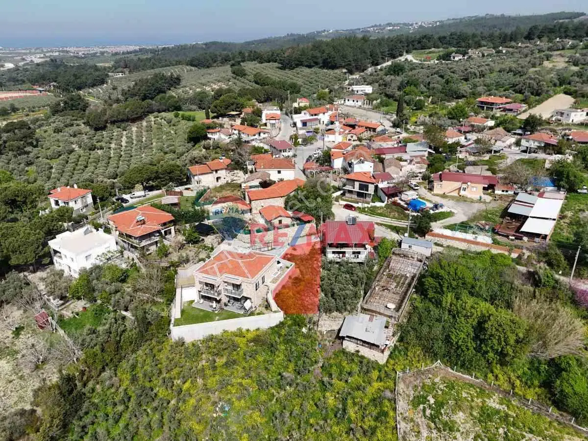 Kuşadası Caferli'de Doğa Manzaralı İmarlı Arsa — fotoğraf 5