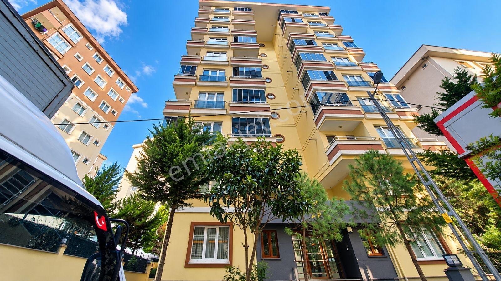 Çekmeköy Taşdelen'De Lüks/ Otoparklı/Arakat /3+1
