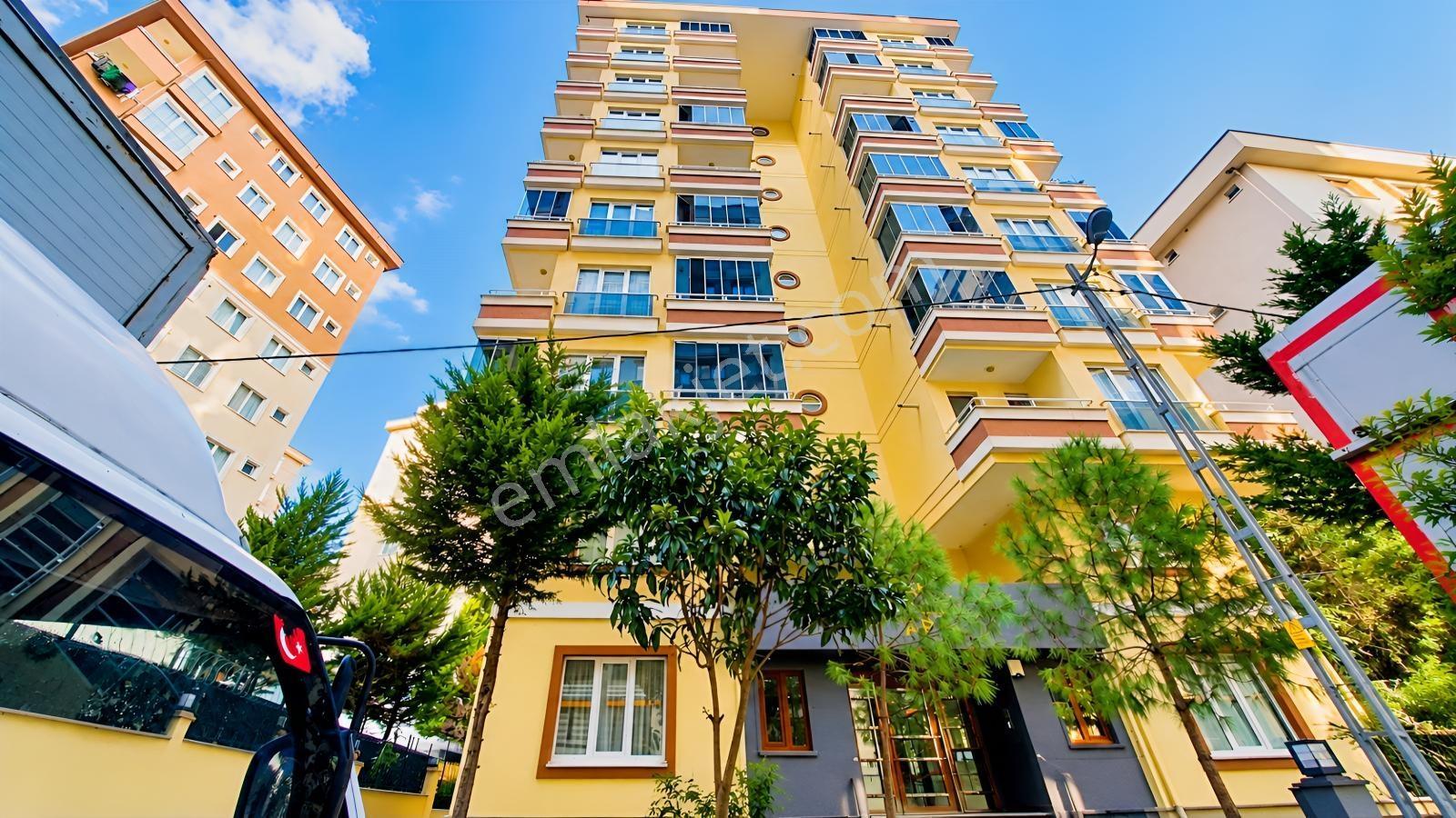 Çekmeköy Taşdelen'de Lüks/ Otoparklı/arakat /3+1 — fotoğraf 3