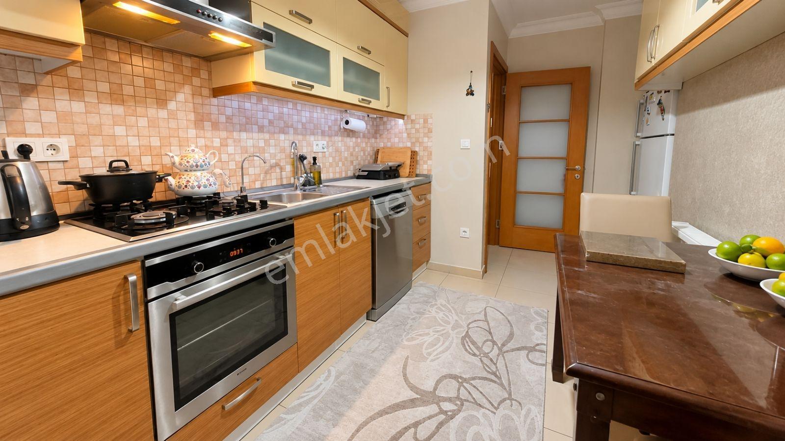 Çekmeköy Taşdelen'de Lüks/ Otoparklı/arakat /3+1 — fotoğraf 16