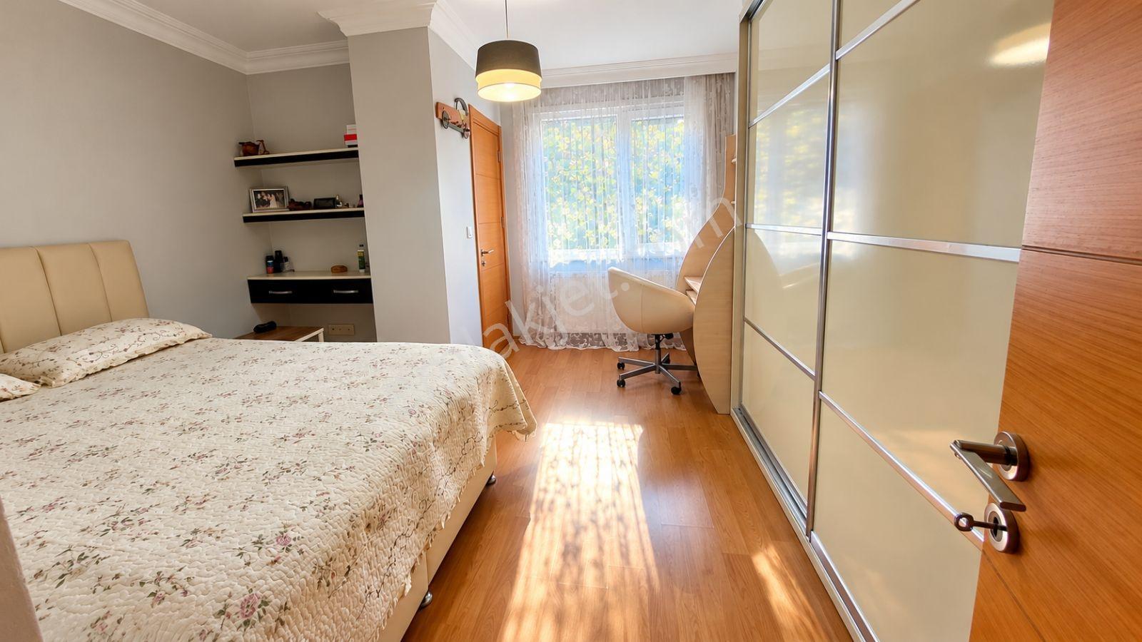 Çekmeköy Taşdelen'de Lüks/ Otoparklı/arakat /3+1 — fotoğraf 22