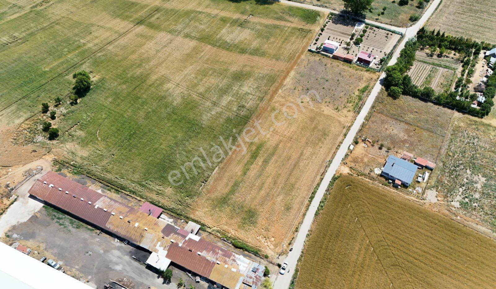 Kutahya Yolu Uzerınde Konum Guzel Arazı 3327m² Bahce Yapılabılır — fotoğraf 4