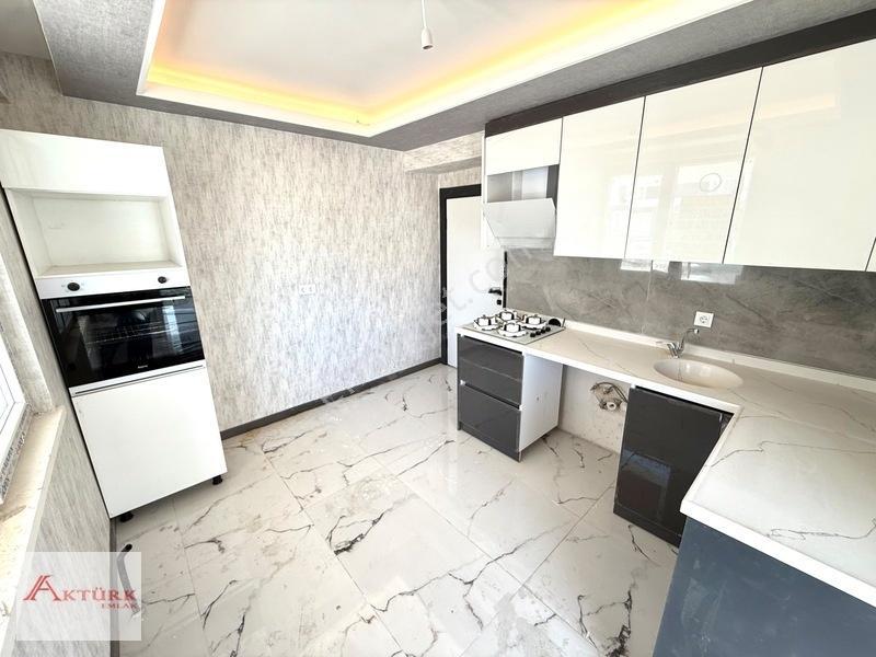 //aktürk Emlak\\ Yeşiltepe Mahallesinde Lüks Yapılı 3+1 Satılık — fotoğraf 10