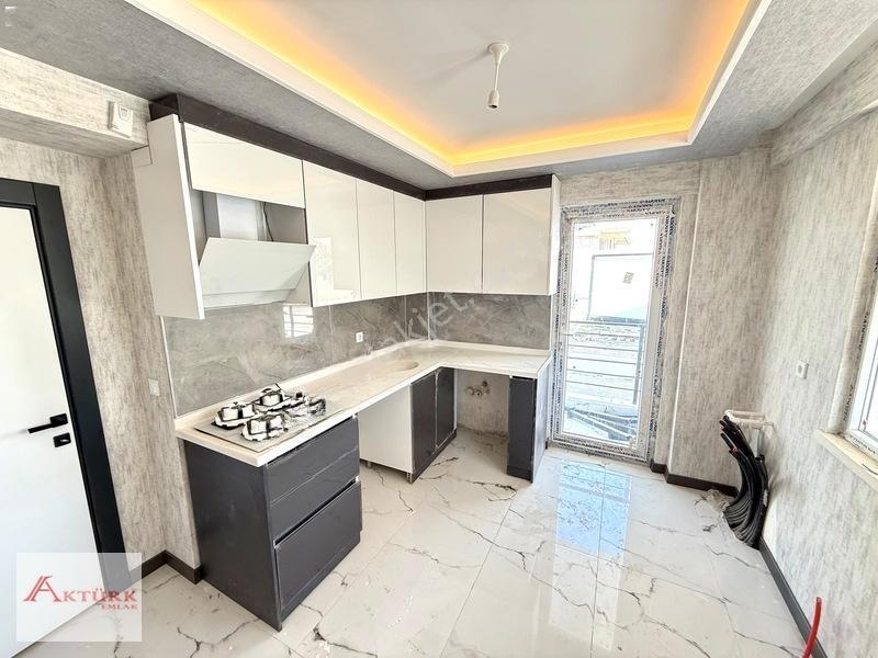 //aktürk Emlak\\ Yeşiltepe Mahallesinde Lüks Yapılı 3+1 Satılık — fotoğraf 17