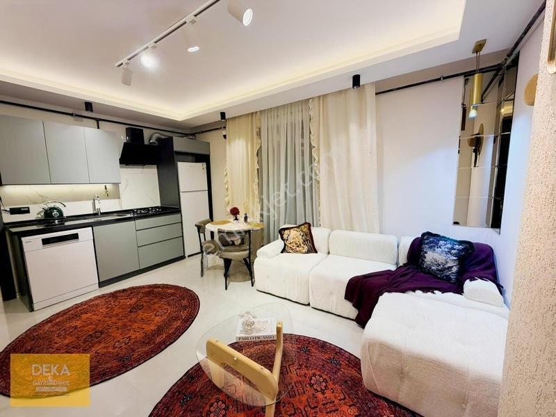 Deka Gayrimenkul'den Lüks Eşyalı Kombili 1+1 Daire — fotoğraf 2