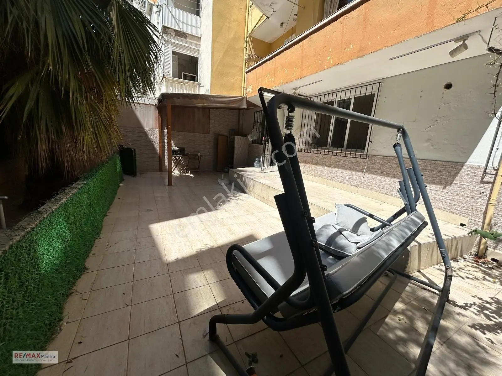 Konak Çankaya'da Hatay Nokta, Bahçe'li Doğalgazlı Ferah 2+1 Daire — fotoğraf 14
