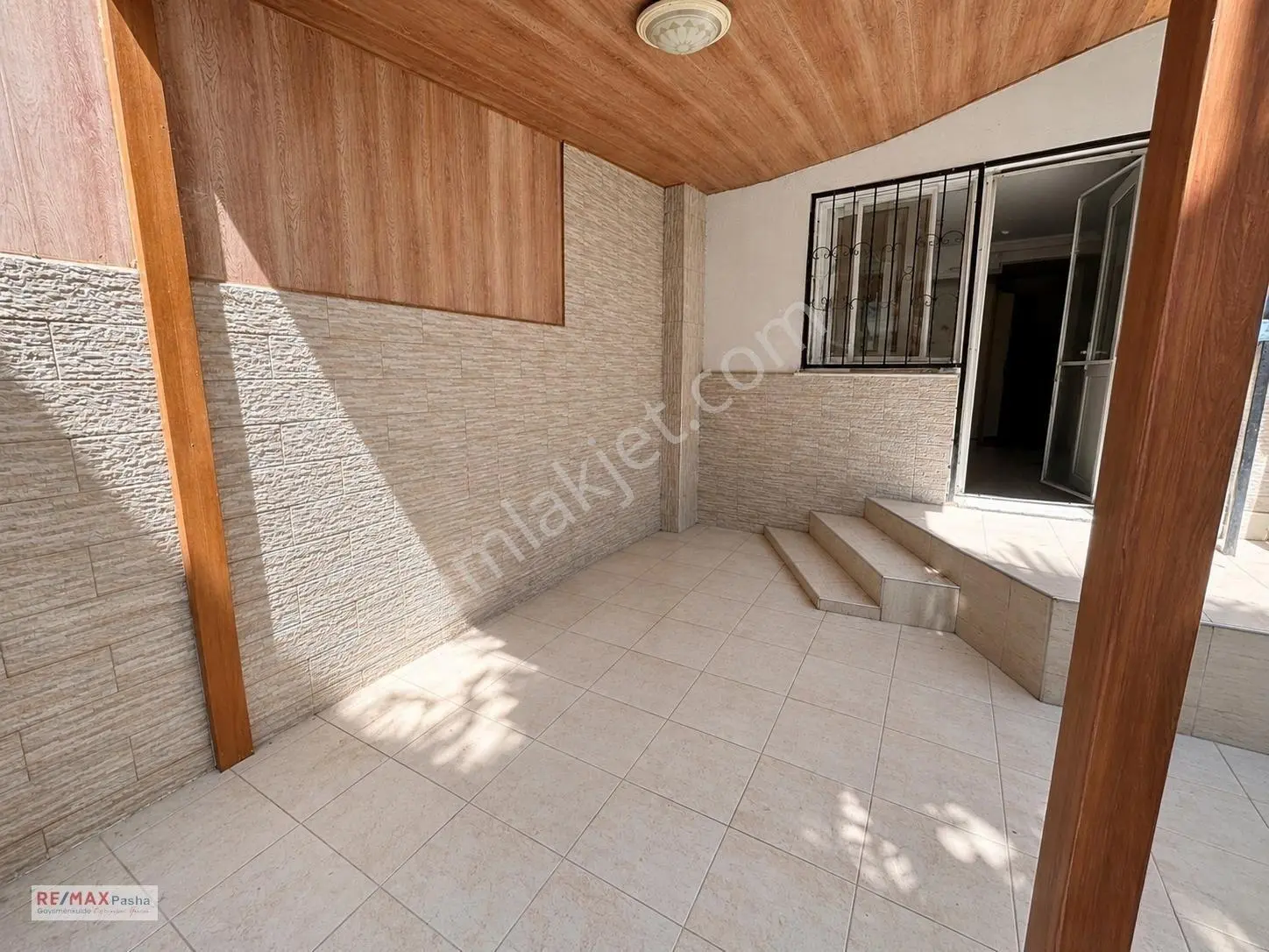 Konak Çankaya'da Hatay Nokta, Bahçe'li Doğalgazlı Ferah 2+1 Daire — fotoğraf 16