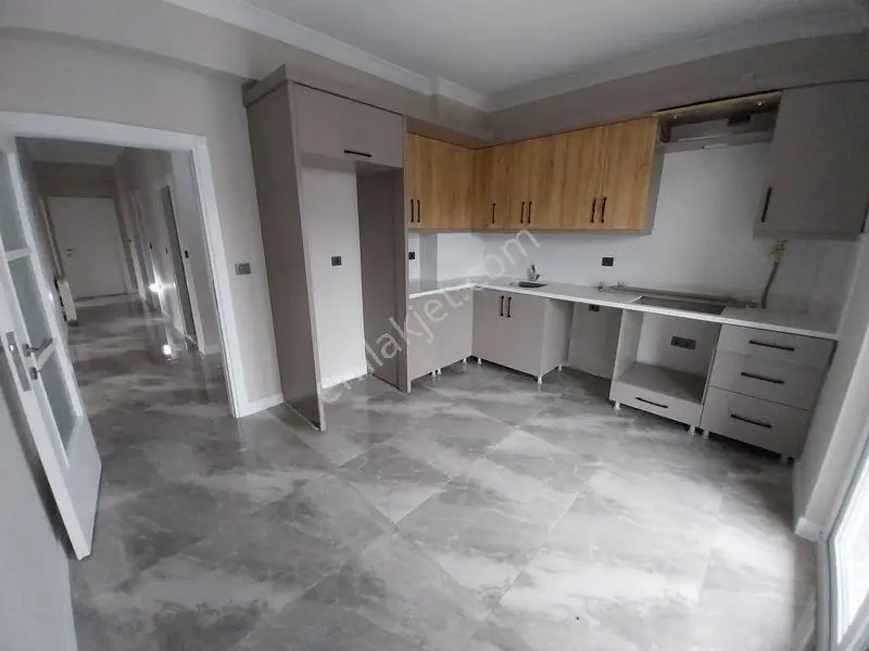 Ebeveyn Banyolu,kapalı Otoparklı Sıfır Lüks 3+1 Daire — fotoğraf 23