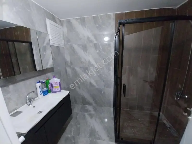Ebeveyn Banyolu,kapalı Otoparklı Sıfır Lüks 3+1 Daire — fotoğraf 27