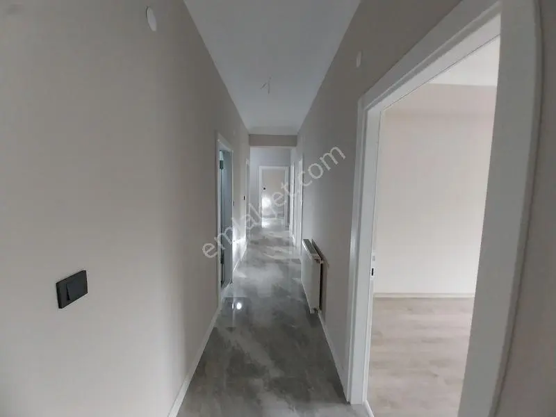 Ebeveyn Banyolu,kapalı Otoparklı Sıfır Lüks 3+1 Daire — fotoğraf 31