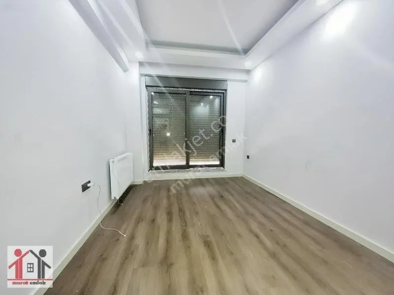 Yeni Binada Ayrı Mutfaklı 2 Banyolu Ara Katta 3+1 Kombili — fotoğraf 4