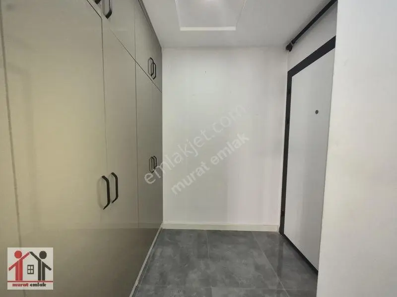 Yeni Binada Ayrı Mutfaklı 2 Banyolu Ara Katta 3+1 Kombili — fotoğraf 8