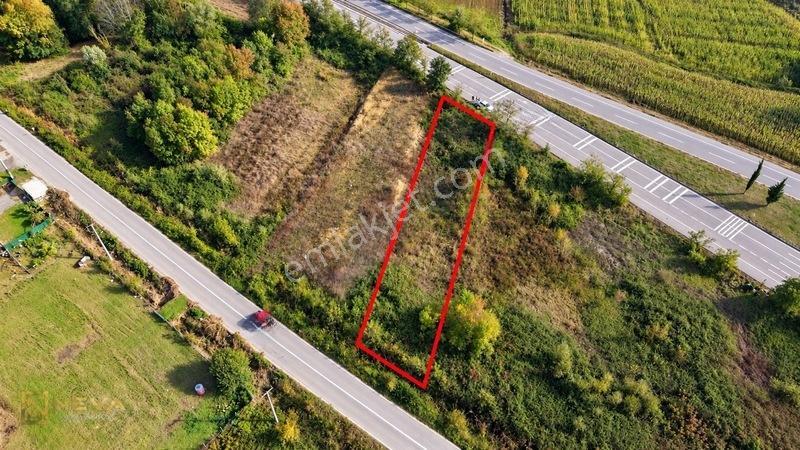Adapazarı Karadere Mah. Ana Yola Cephe 997 M2 Satılık Tarla — fotoğraf 2