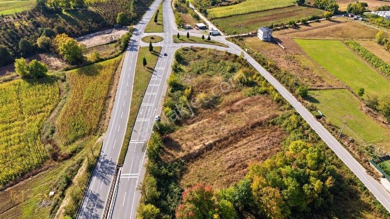 Adapazarı Karadere Mah. Ana Yola Cephe 997 M2 Satılık Tarla — fotoğraf 6