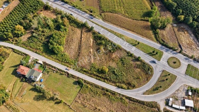 Adapazarı Karadere Mah. Ana Yola Cephe 997 M2 Satılık Tarla — fotoğraf 10