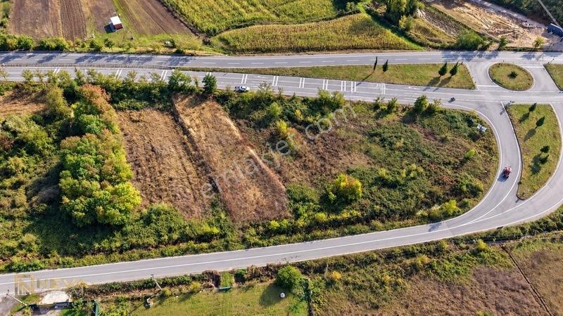 Adapazarı Karadere Mah. Ana Yola Cephe 997 M2 Satılık Tarla — fotoğraf 11