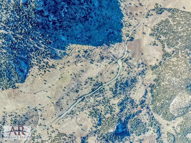 Burdur Çavdır Ambarcık'ta Göl Manzaralı, Su Kuyulu, Yol Üstü Tar — fotoğraf 10