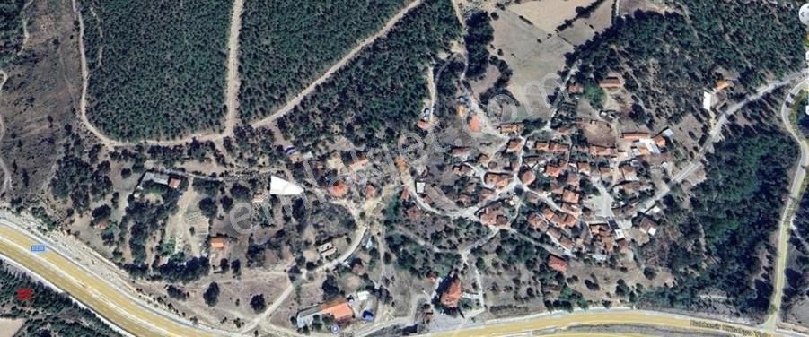 Liva Dan Dursunbey Dada Köyünde Köyiçi Satılık Tarla