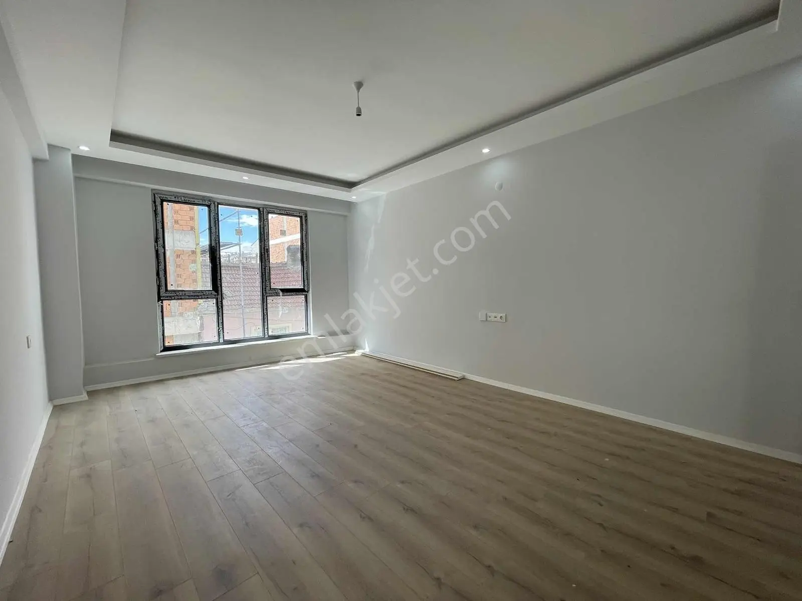 Özgün'den Esentepe Mahallesi Mükemmel Konumda 2+1 Daire — fotoğraf 3