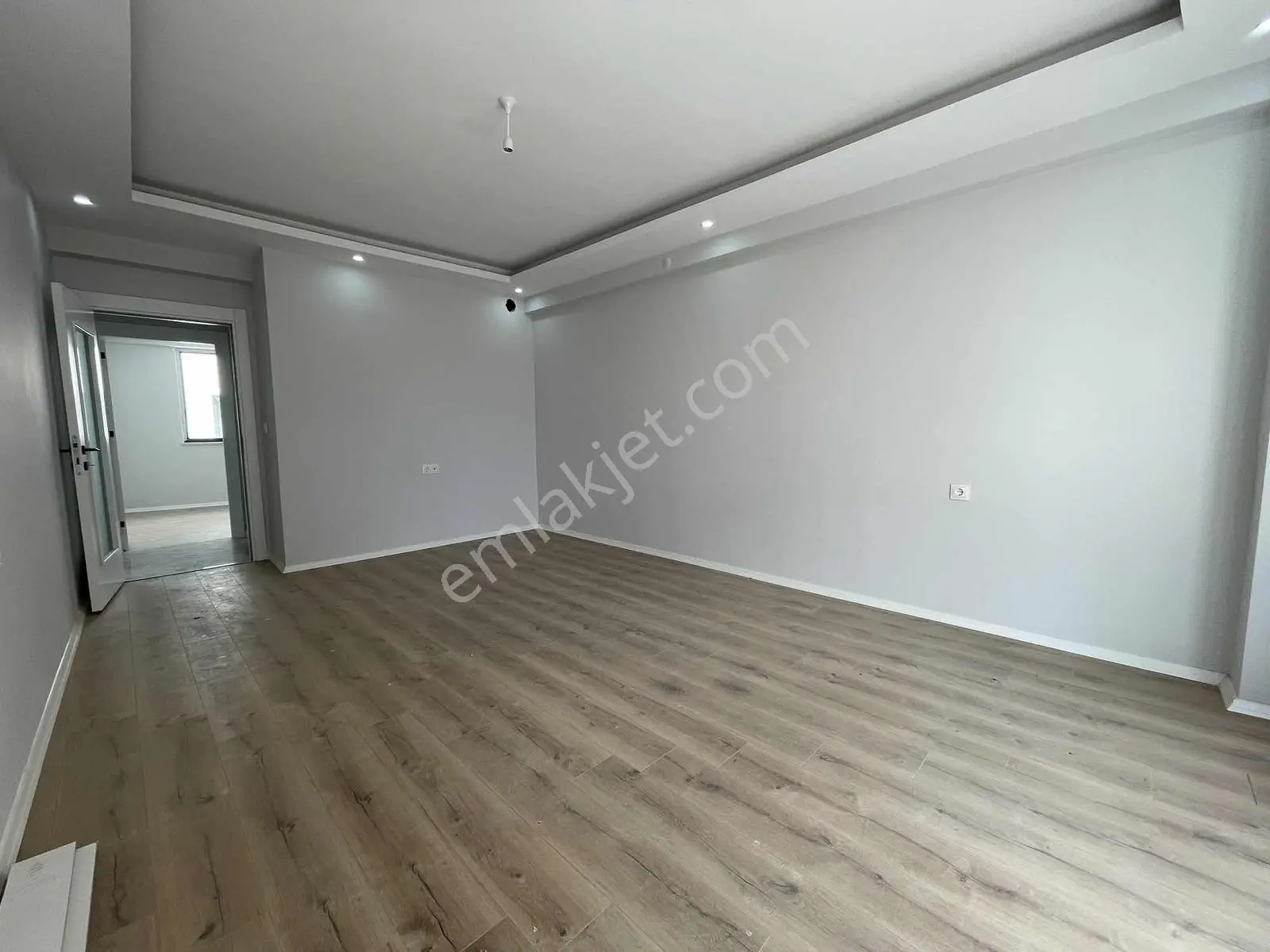 Özgün'den Esentepe Mahallesi Mükemmel Konumda 2+1 Daire — fotoğraf 6