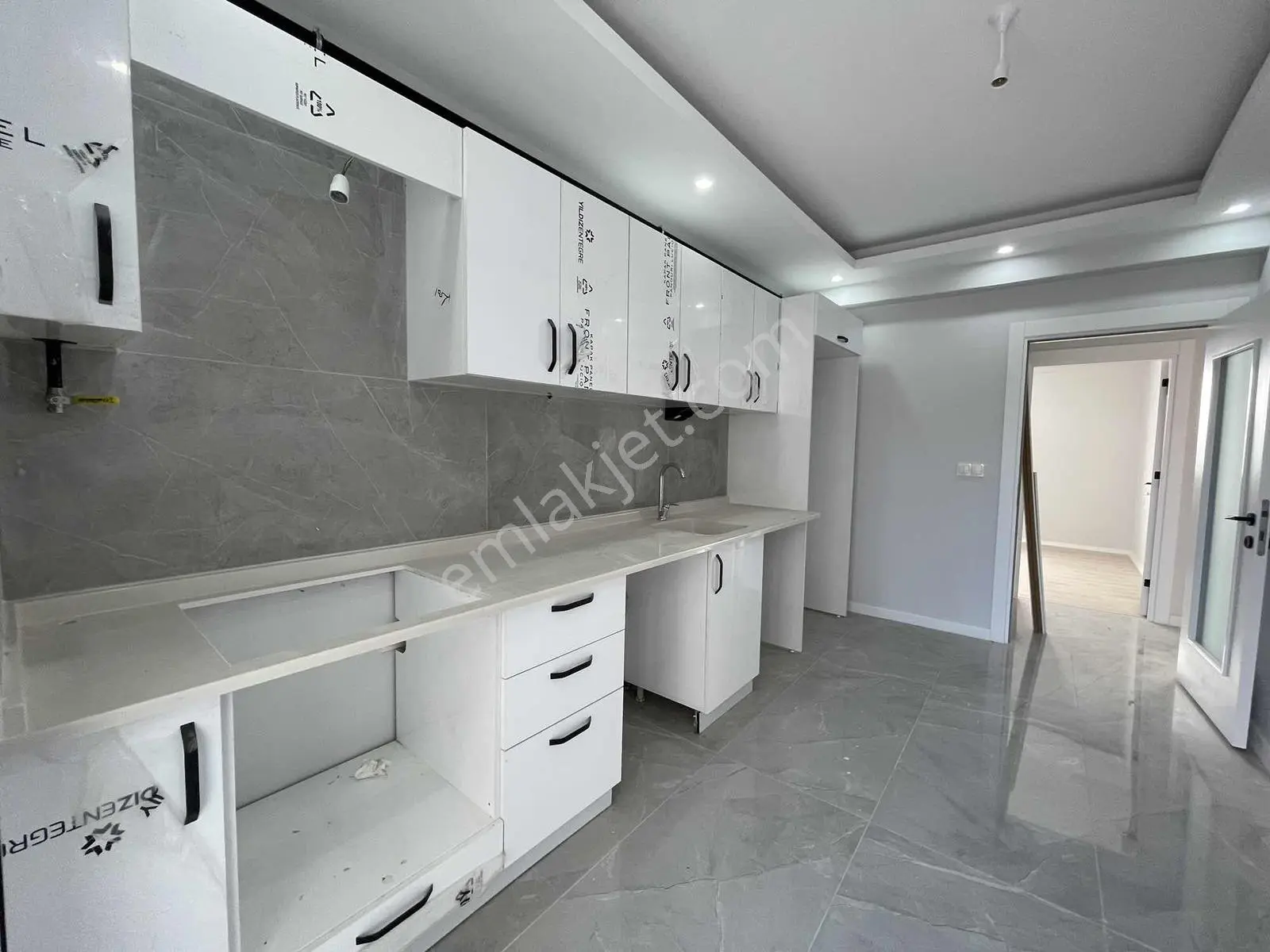 Özgün'den Esentepe Mahallesi Mükemmel Konumda 2+1 Daire — fotoğraf 9