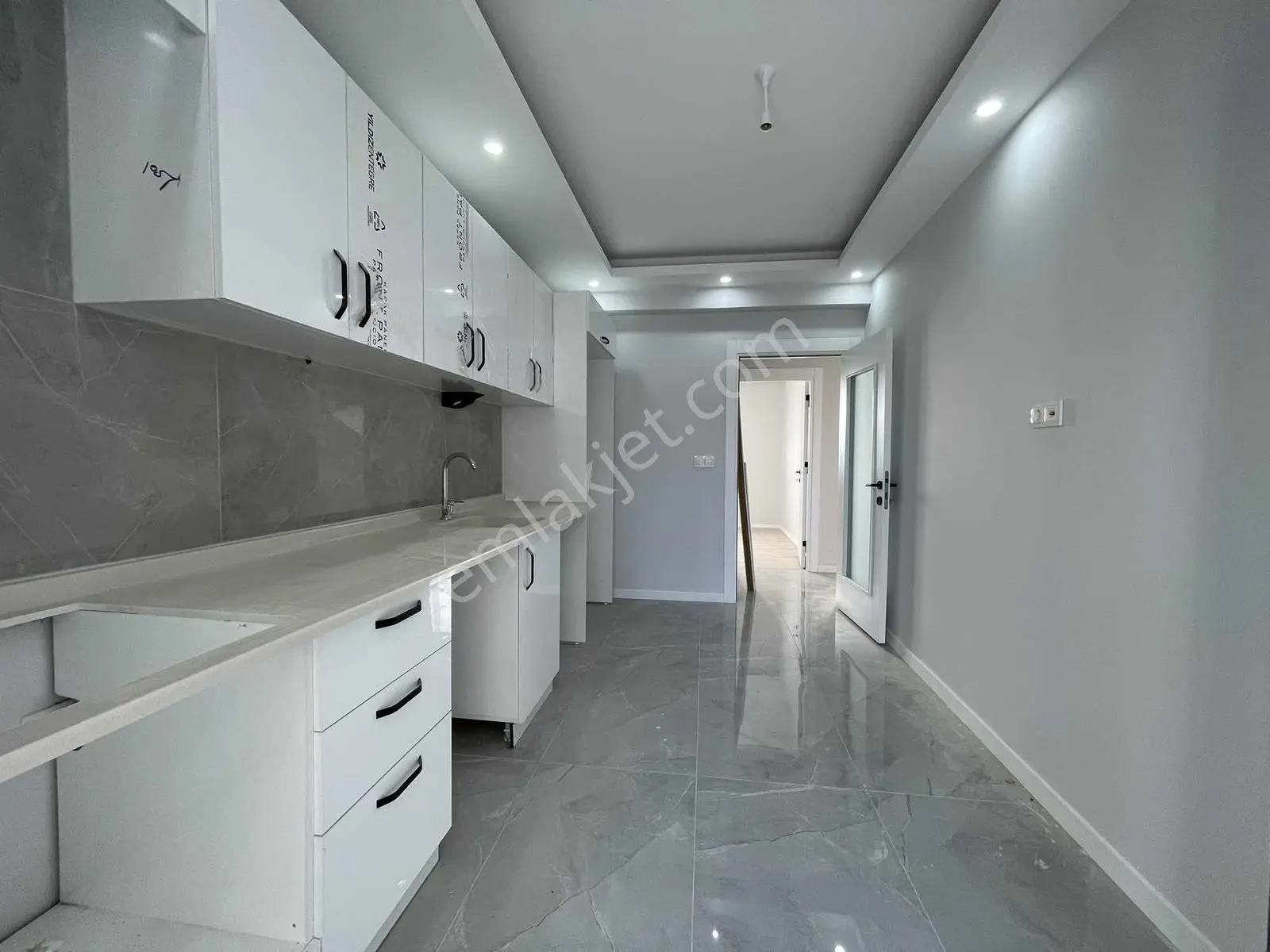 Özgün'den Esentepe Mahallesi Mükemmel Konumda 2+1 Daire — fotoğraf 10
