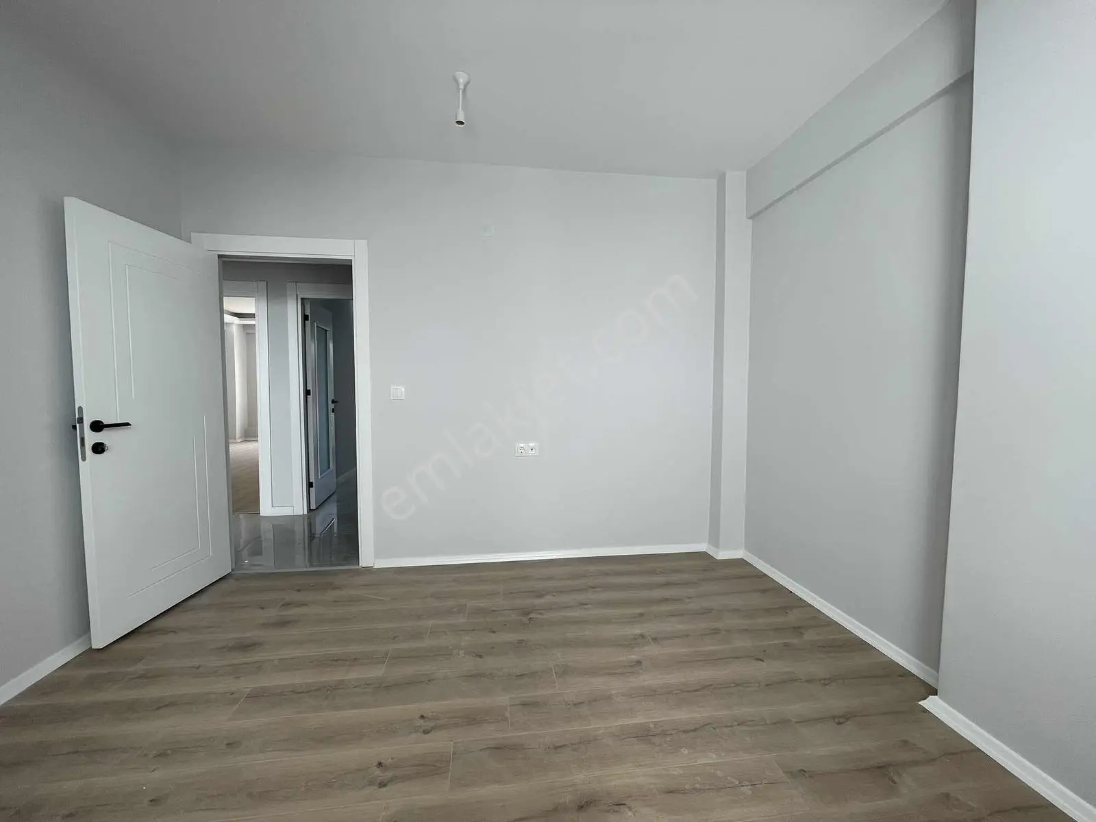 Özgün'den Esentepe Mahallesi Mükemmel Konumda 2+1 Daire — fotoğraf 14