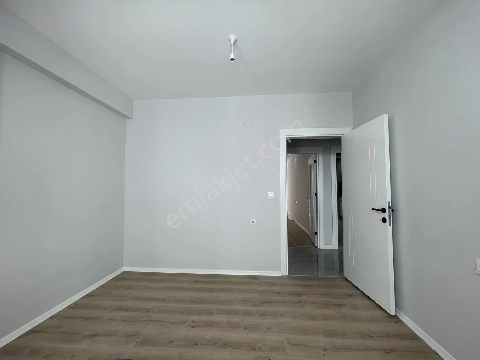 Özgün'den Esentepe Mahallesi Mükemmel Konumda 2+1 Daire — fotoğraf 20