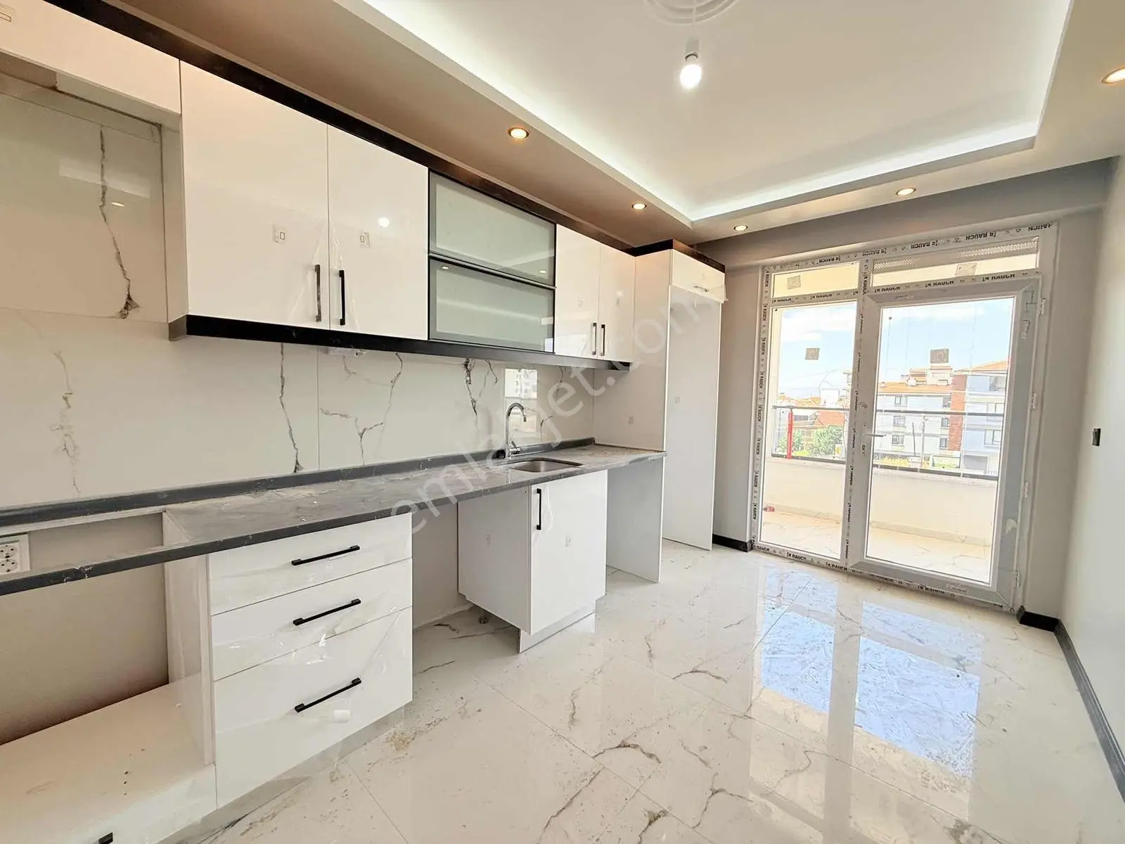 Özgün'den 71 Evler Mah. Şehir Hastanesi Yakını Özel Garajlı 2+1 — fotoğraf 30