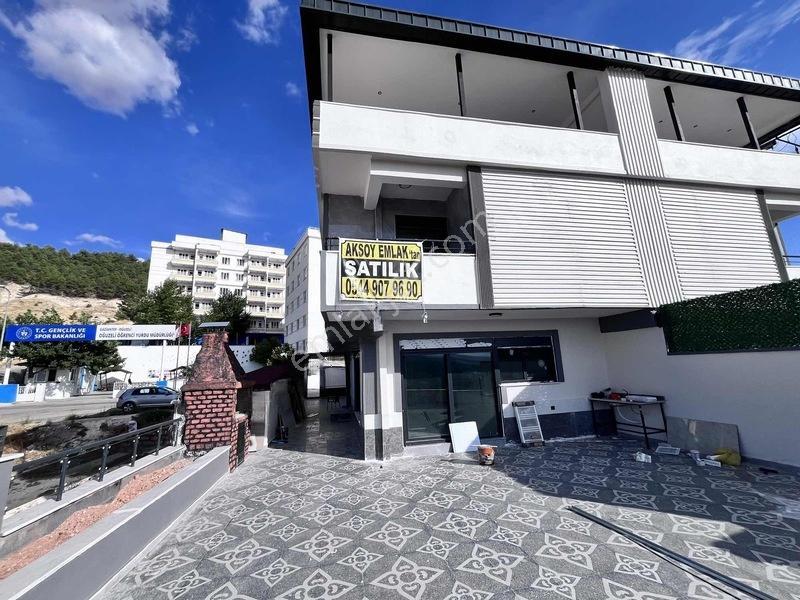 Oğuzelinde Muhteşem Manzalı Ve Havadar Konumda 4 Katlı Villa