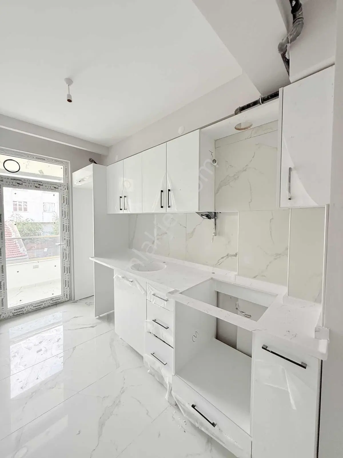 Özgün'den Emek Mahallesi Mükemmel Konumda 2+0 Apart Daire — fotoğraf 5