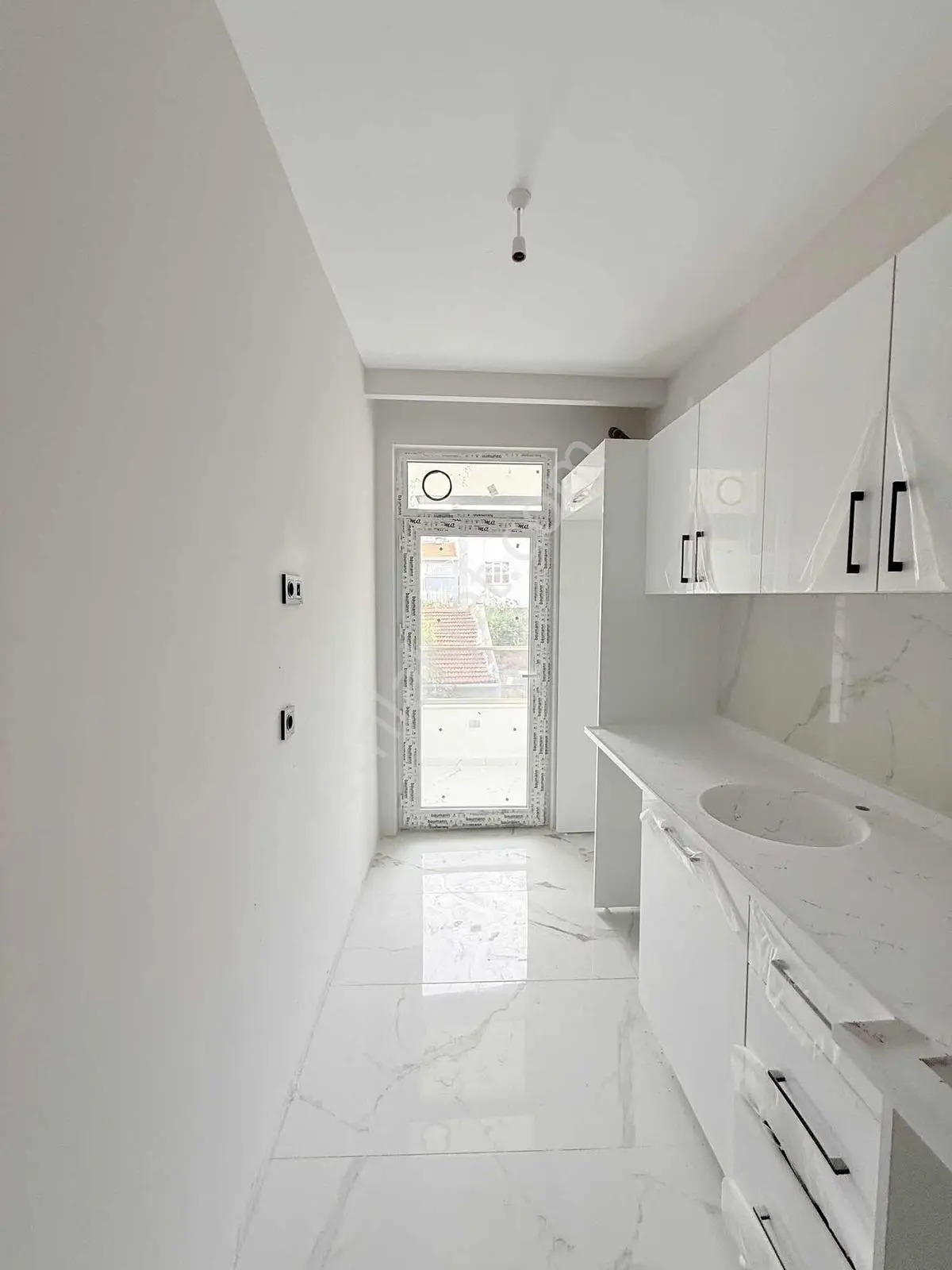 Özgün'den Emek Mahallesi Mükemmel Konumda 2+0 Apart Daire — fotoğraf 6