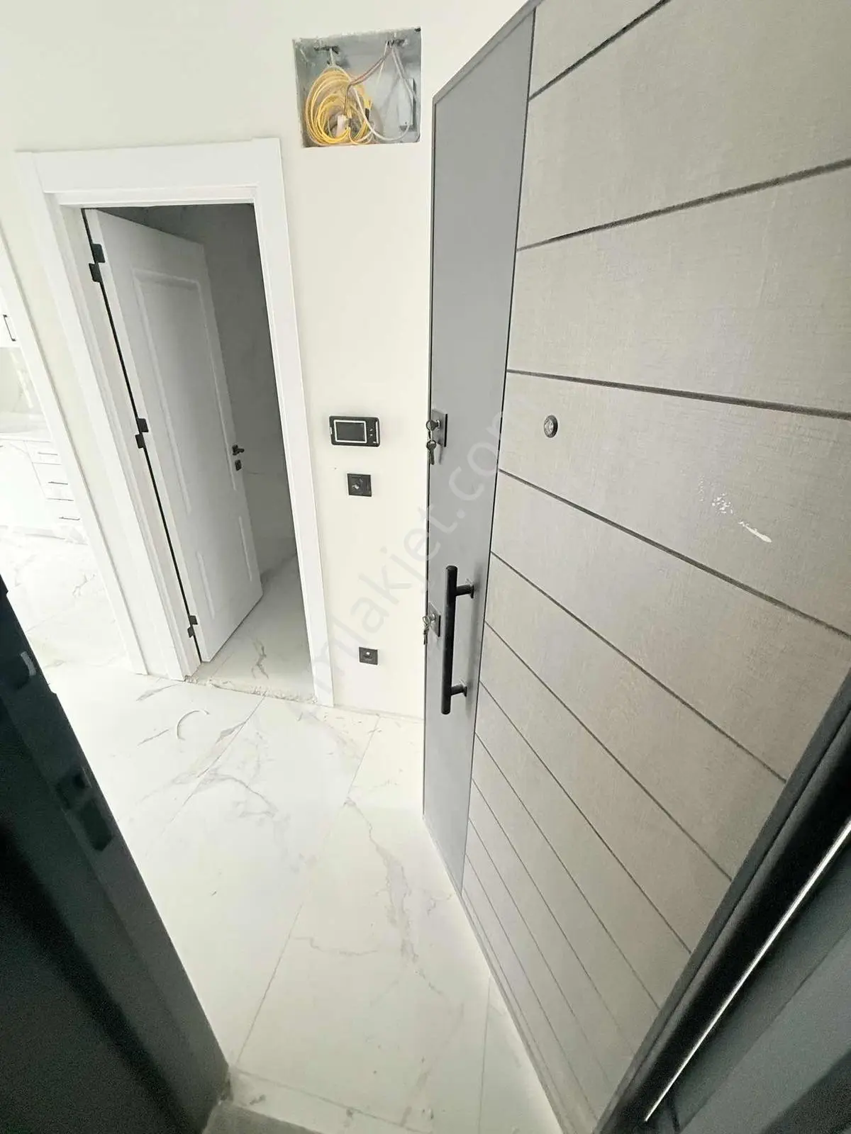 Özgün'den Emek Mahallesi Mükemmel Konumda 2+0 Apart Daire — fotoğraf 16