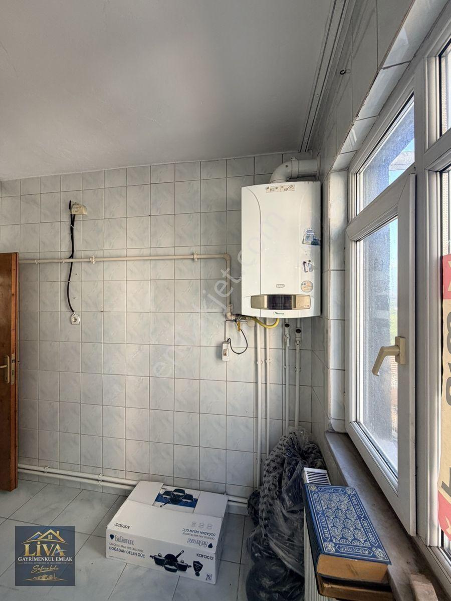 Karabük Esentepe Mahallede Cadde Üzeri Ara Kat 2+1 Daire Satılıktır — fotoğraf 27
