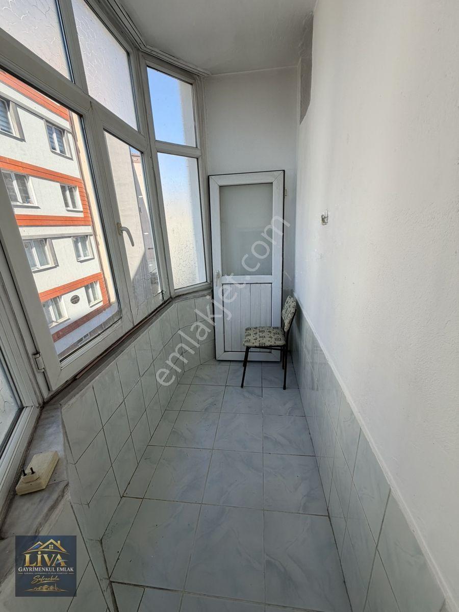 Karabük Esentepe Mahallede Cadde Üzeri Ara Kat 2+1 Daire Satılıktır — fotoğraf 28