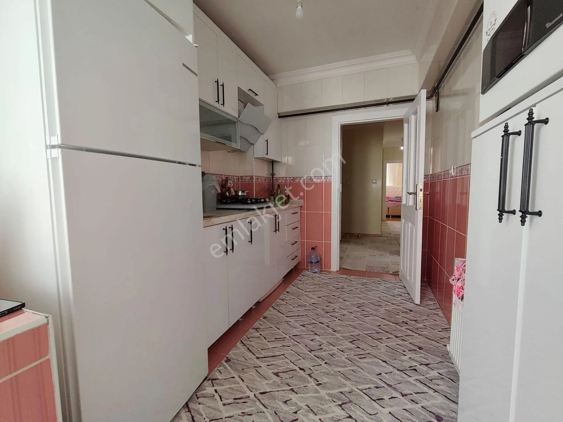 Yılmaz Gayrimenkulden Az Pazarlık Payı Var Masrafsız 3+1 Öncephe Ara Kat Satılık Daire Pazarlık Var — fotoğraf 3
