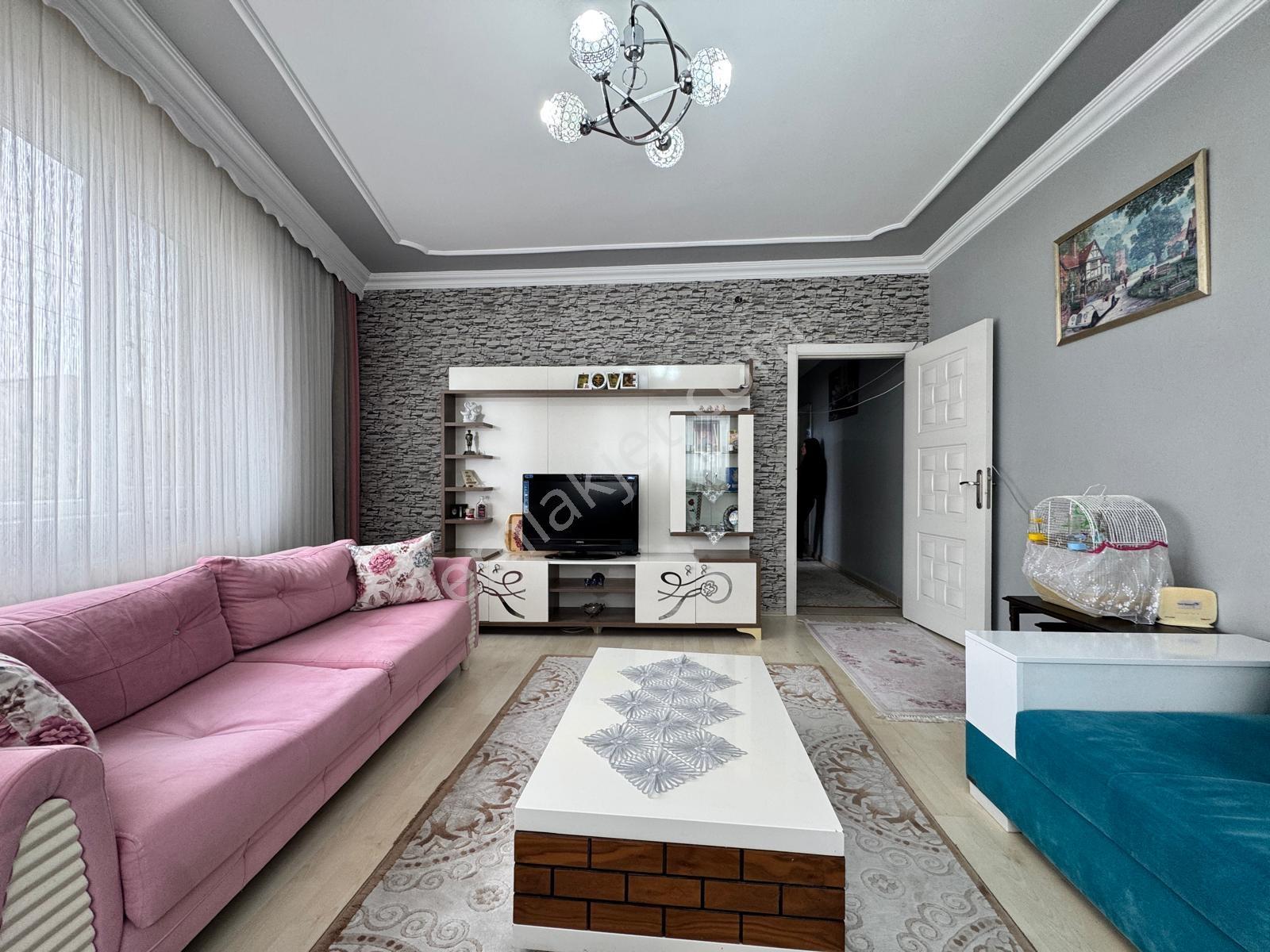 Rba Dan Şirintepe Mh Muhterem Caddesi Üzerinde Satılık Daire — fotoğraf 3