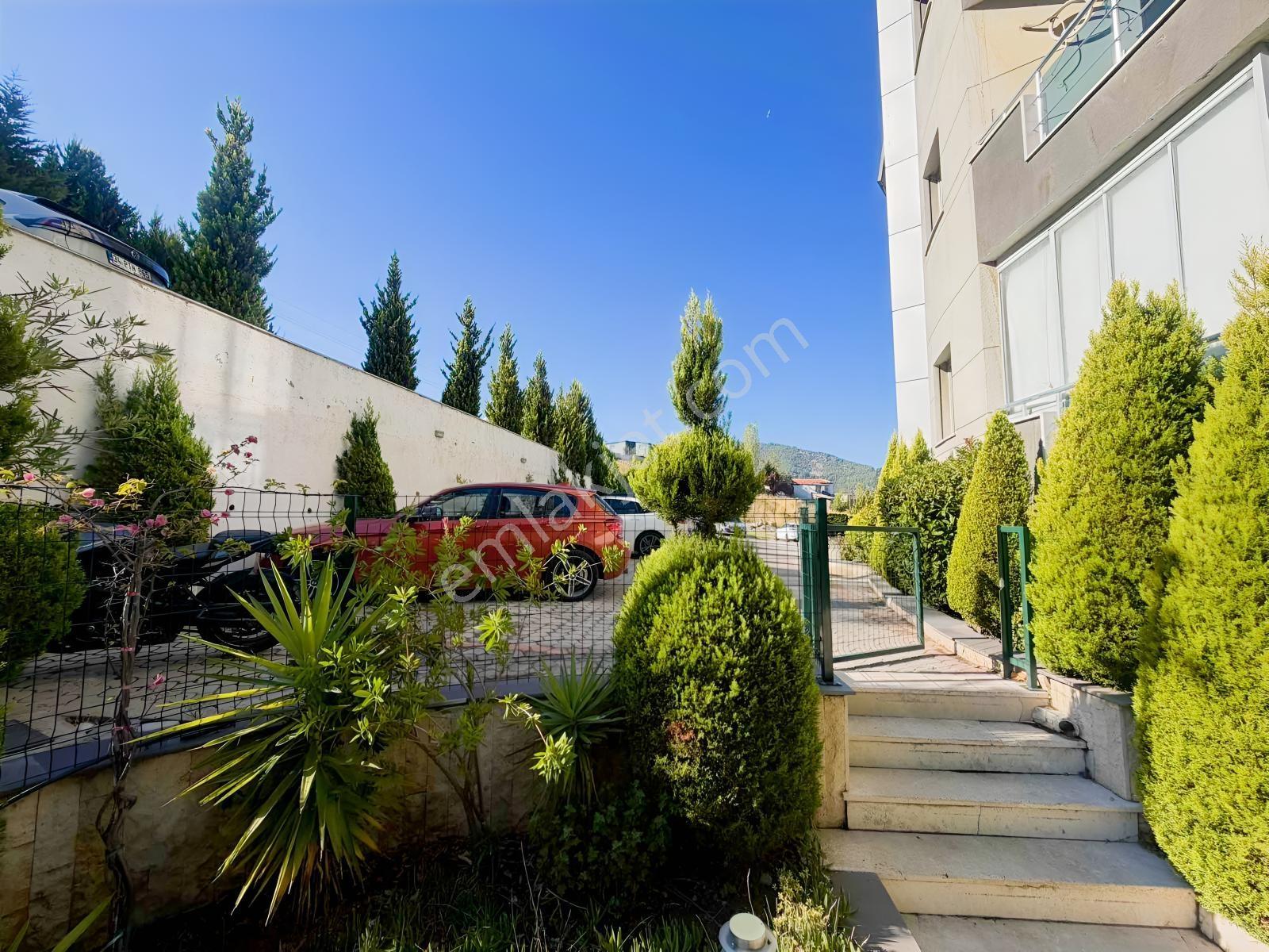 Narlıdere'de Satılık 3+1 Prenar Sitesi Çok Geniş Ve Ferah Fırsat — fotoğraf 2