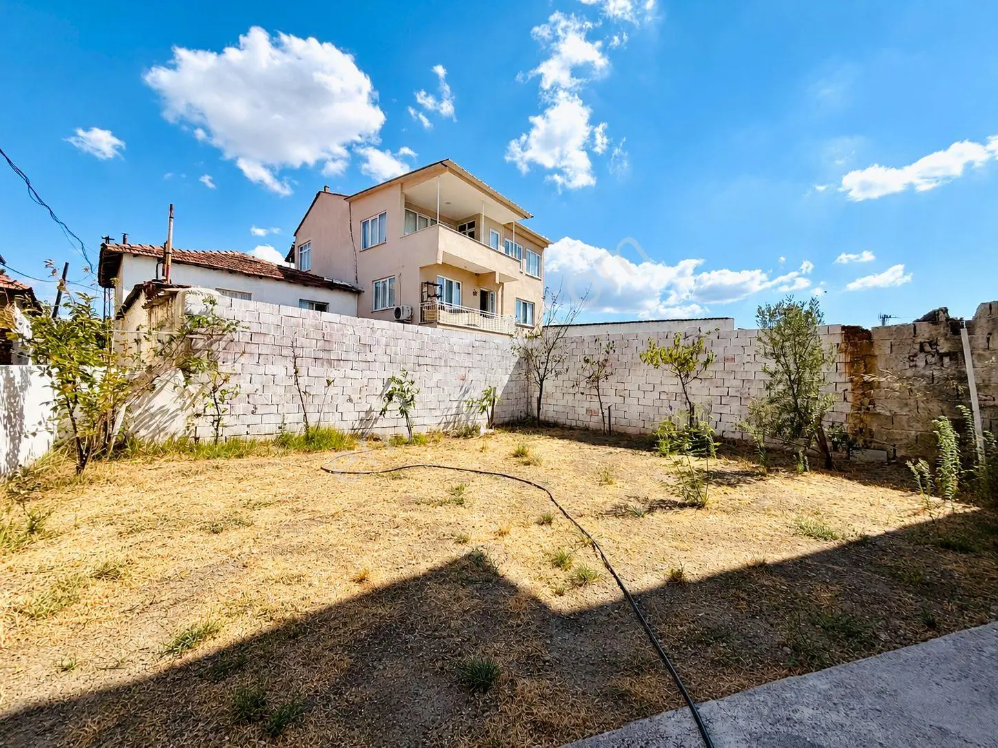 Sadece Yükselden Kızılkeçılı De Müstakil Tadında Fırsat 2+1 — fotoğraf 21