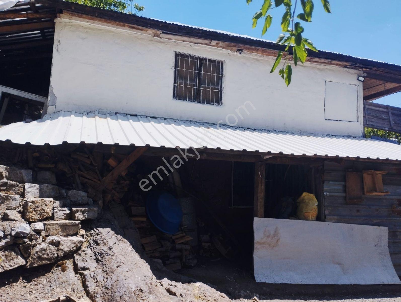 Final'den Feke Damderesi Köyün'de 770m2 Ve 2 Katlı Ev Satılık!!! — fotoğraf 4