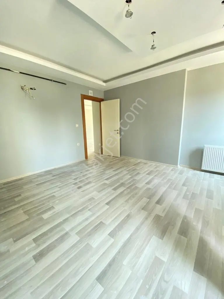 Finalden Hayalpark Civarı Doğalgazlı 2+1 Yeni Bina Lüks İskanlı — fotoğraf 8
