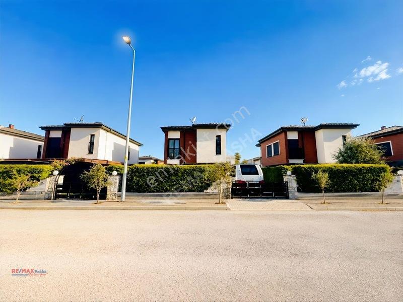 Denize Yakın,havuzlu Sitede Ferah Ve Havadar 3+1 Vill — fotoğraf 4