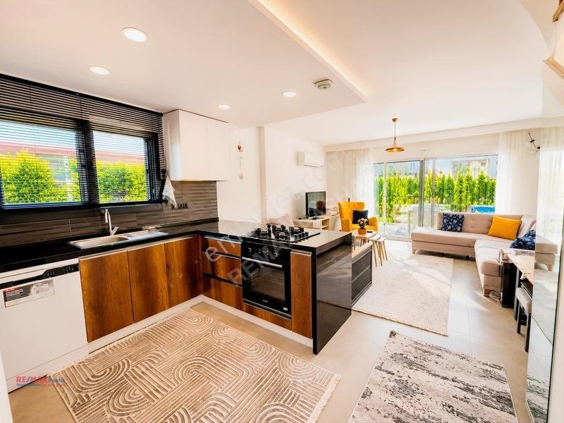 Denize Yakın,havuzlu Sitede Ferah Ve Havadar 3+1 Vill — fotoğraf 11